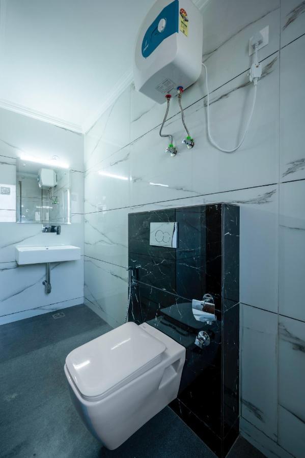The Palms Inn I Near Medanta Medicity I Sec-38 คูร์เคาน์ ภายนอก รูปภาพ