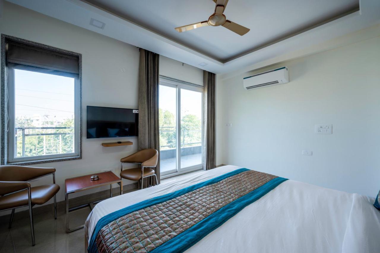 The Palms Inn I Near Medanta Medicity I Sec-38 คูร์เคาน์ ภายนอก รูปภาพ